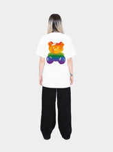 Load image into Gallery viewer, T-shirt Pride Gummy Bear
